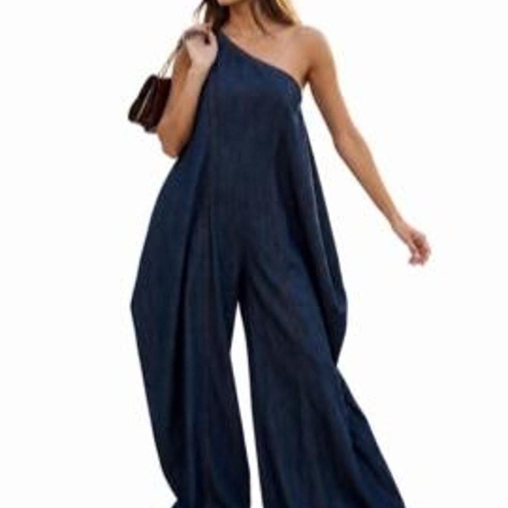 UOOZEE Women's High Waisted Loose Asymmetric Solid Color One-Shoulder Jumpsuit